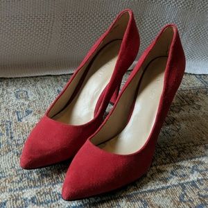 Red Pumps